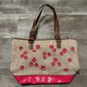Nine & Co Straw & Patent Leather Tote Bag with Textured Flowers